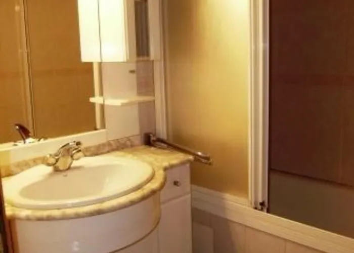 T3 Chaleureux, 7 Pers, Cheminee, Animaux Admis, Wifi, Proche Commerces - Fr-1-402-87 아파트 Esquièze - Sère